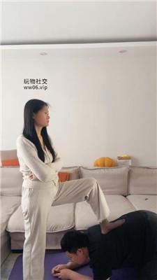 【爱秀套图】【埋汰】库里丝女神的虐杀bf48360