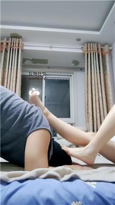 小羊咩咩脏高跟玉足下跪狂舔 JS241231-23