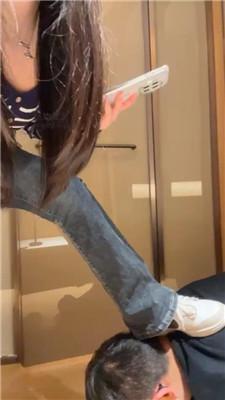 奈奈sama耐克鞋白袜踩踏/狂舔脚趾缝 bf48921