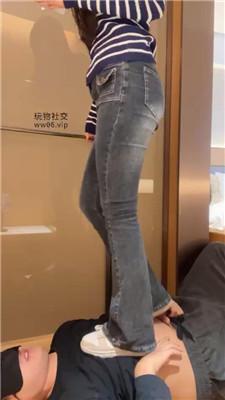 奈奈sama耐克鞋白袜踩踏/狂舔脚趾缝 bf48921