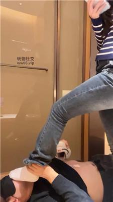 奈奈sama耐克鞋白袜踩踏/狂舔脚趾缝 bf48921