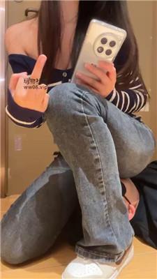 奈奈sama耐克鞋白袜踩踏/狂舔脚趾缝 bf48921