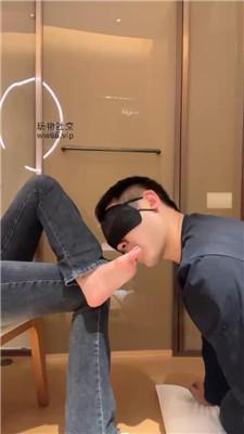 奈奈sama耐克鞋白袜踩踏/狂舔脚趾缝 bf48921