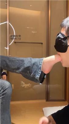 奈奈sama耐克鞋白袜踩踏/狂舔脚趾缝 bf48921