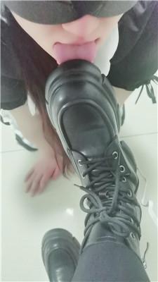 璃茉老师女仆母畜-清理脏短靴/强制闻鞋窝 JS250101-28