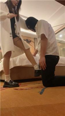 沐沐大大皮鞋白袜踩虐气味辱/藤条鞭打 JS250101-5