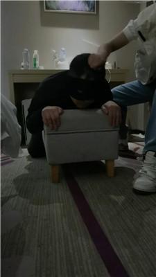 乔伊沉浸式舔闻素人姐姐的运动鞋白袜双视角版JS250101-10