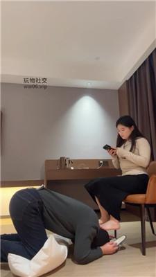 【爱秀套图】【子熙大人】玉足碾压狗头/鞭打恋足舔/赏赐圣水【双视角版】bf48906