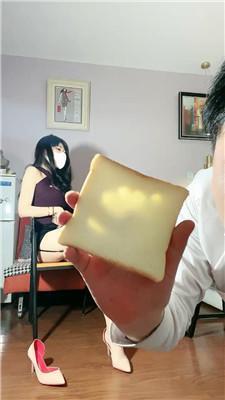 佳佳高跟踩虐/坐脸窒息/脏鞋碾压喂食双视角版 bf48907