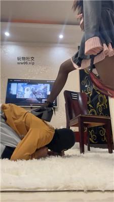 咏慈学生妹皮鞋黑丝踩虐 bf48919