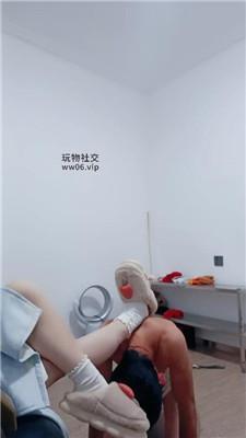 南月女神枷锁口塞堵嘴/毛拖鞋白袜踩/脚下喂食 JS250102-11