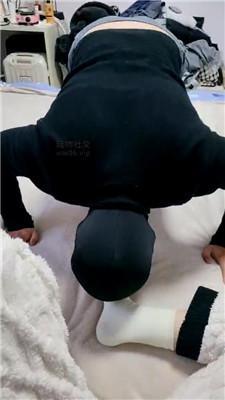 【爱秀套图】【小羊咩咩】白袜脚蹂躏家奴JS241230-21
