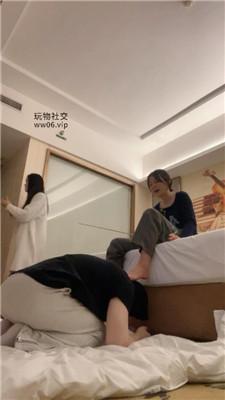 【爱秀套图】【白兔】捆绑肌肉男藤条鞭打恋足舔bf48850