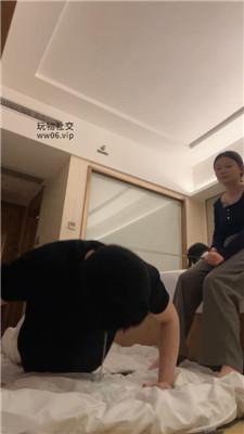 白兔捆绑肌肉男藤条鞭打恋足舔 bf48850