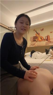 白兔捆绑肌肉男藤条鞭打恋足舔 bf48850