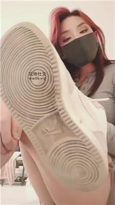 黛帝脏臭白棉袜    241229-2