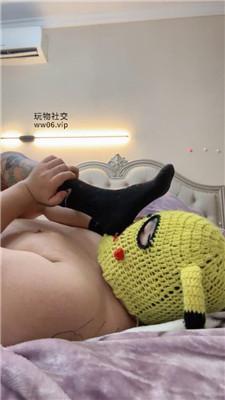 Qi7黑棉袜堵嘴虐乳坐脸 bf48878