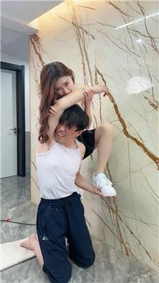 麋鹿银儿踩背上疯狂鞭打/腿绞浓痰/胯下爬行 bf48882