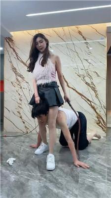 麋鹿银儿踩背上疯狂鞭打/腿绞浓痰/胯下爬行 bf48882