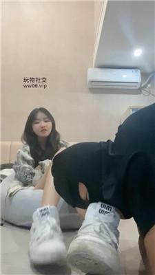 路子沉浸式舔御姐S的脏鞋臭脚 bf48776