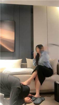 【爱秀套图】【子熙大人】喂口水圣水/裸足狂舔/连环踢裆bf48777