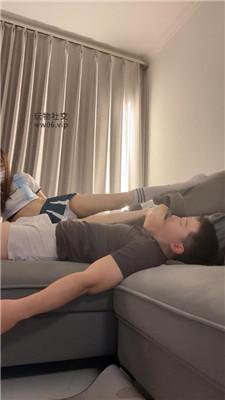 丫丫足球宝贝及膝袜玩虐犯规球员 bf48789