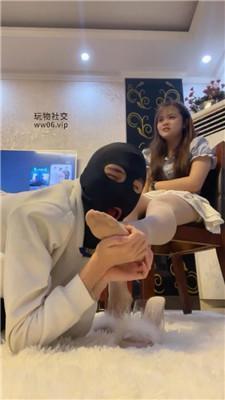 小莞可爱学生主丝袜脚下奴 JS241226-40