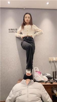 Annaa腿绞坐脸手捂窒息/短靴白袜踩 bf48725