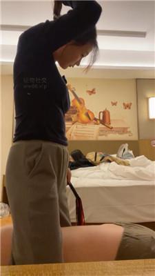 白兔散鞭抽-强迫抖M舔脚 JS241227-11