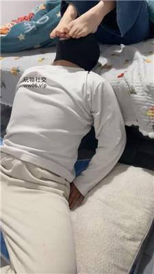 小胖墩白袜脚玉足蹂躏踩家奴 JS241227-6