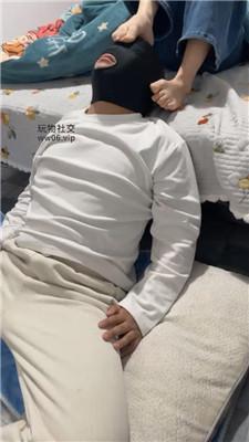 小胖墩白袜脚玉足蹂躏踩家奴 JS241227-6