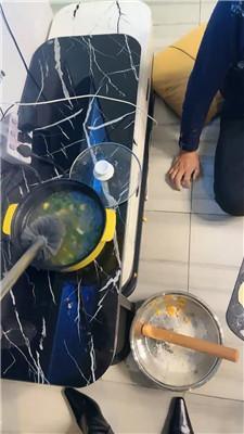 辣姐脚下喂食人形犬 JS241226-49