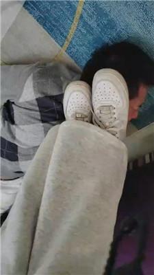 阿漾超脏空军一号全体重踩踏 bf48739