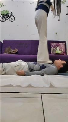 阿漾超脏空军一号全体重踩踏 bf48739