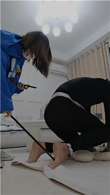 陶拉大人白丝诱惑踢踹-体验各种刑具-骑马 bf48736