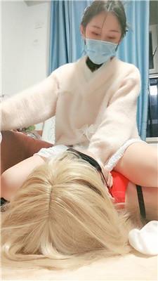 喵酱紫变装奴-白袜脚踩踏喂食 bf48601