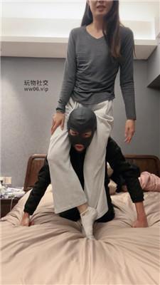 【爱秀套图】【猴歌】白袜脚碾压踩虐/坐脸窒息bf48612