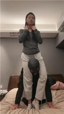 猴歌白袜脚碾压踩虐/坐脸窒息 bf48612