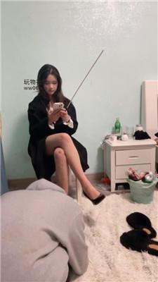 小凤梨闻舔纹身小妹的玉足/重度虐打 JS241224-16