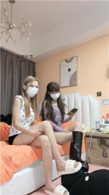 一唯双S-姐妹花用脚处刑哥哥双视角版 bf48645