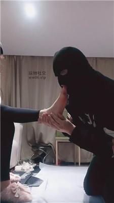 羽唯毛拖鞋捂了一天的脚强迫舔 JS241223-12