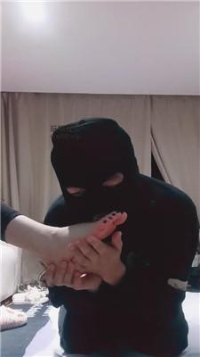 羽唯毛拖鞋捂了一天的脚强迫舔 JS241223-12