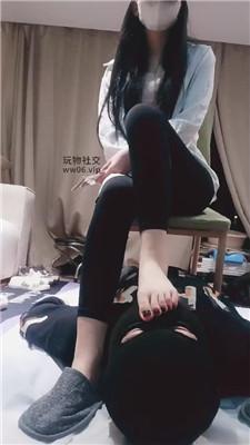 羽唯毛拖鞋捂了一天的脚强迫舔 JS241223-12