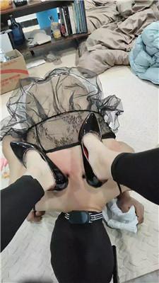 宝宝大人s白袜+高跟踩虐变装奴/电击项链 JS241224-19