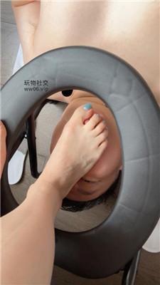 金融女主清理脏长靴白袜/圣水嘴洗袜子 JS241224-9