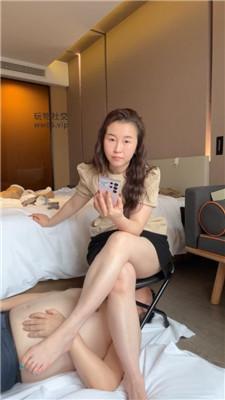 金融女主坐着肥狗无意识直播 JS241224-8