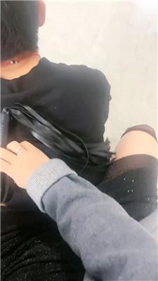 薇薇情侣主手铐囚禁狗奴鞭打/高跟短靴踩 JS250107-49