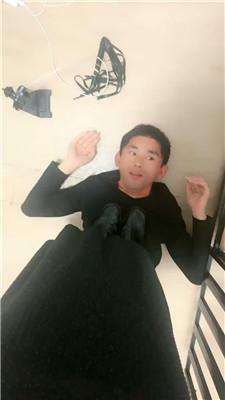 薇薇情侣主手铐囚禁狗奴鞭打/高跟短靴踩 JS250107-49