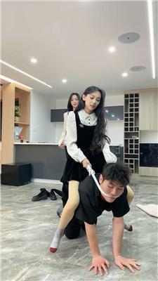 麋鹿银儿新素人系列2-踩头脸/断头骑坐头 bf49139