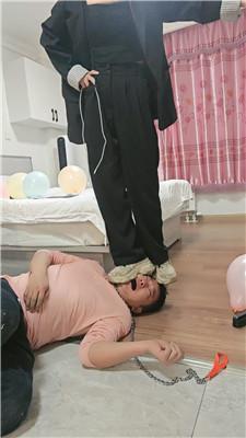 淡颜脏鞋踩踏喂食/衣柜囚禁/堵嘴抽耳光双视角版 JS250107-45